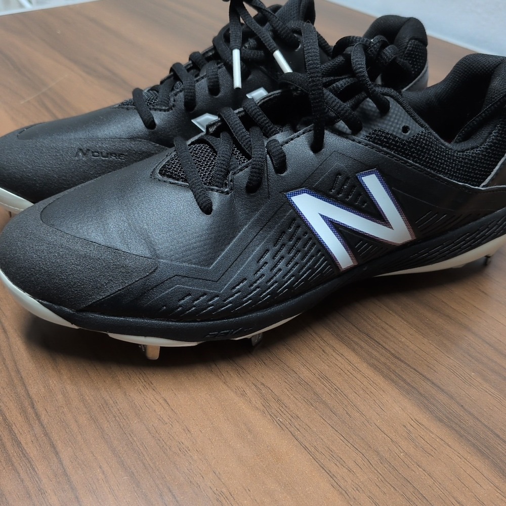 New Balance Fuse V1‎ Women's Softball Cleats Metal Spikes Size 8.5